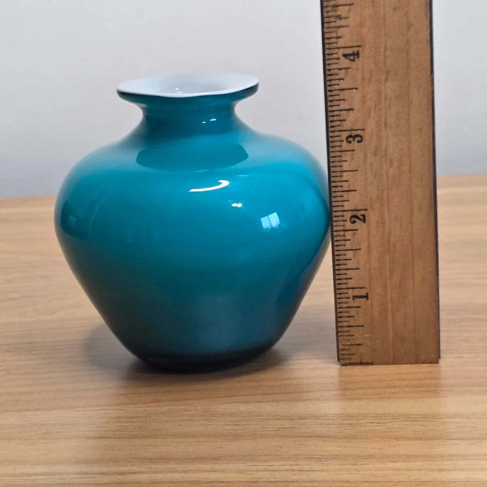 Vintage Pilgrim Art Glass‎ Aqua on White Cased Bulb Vase